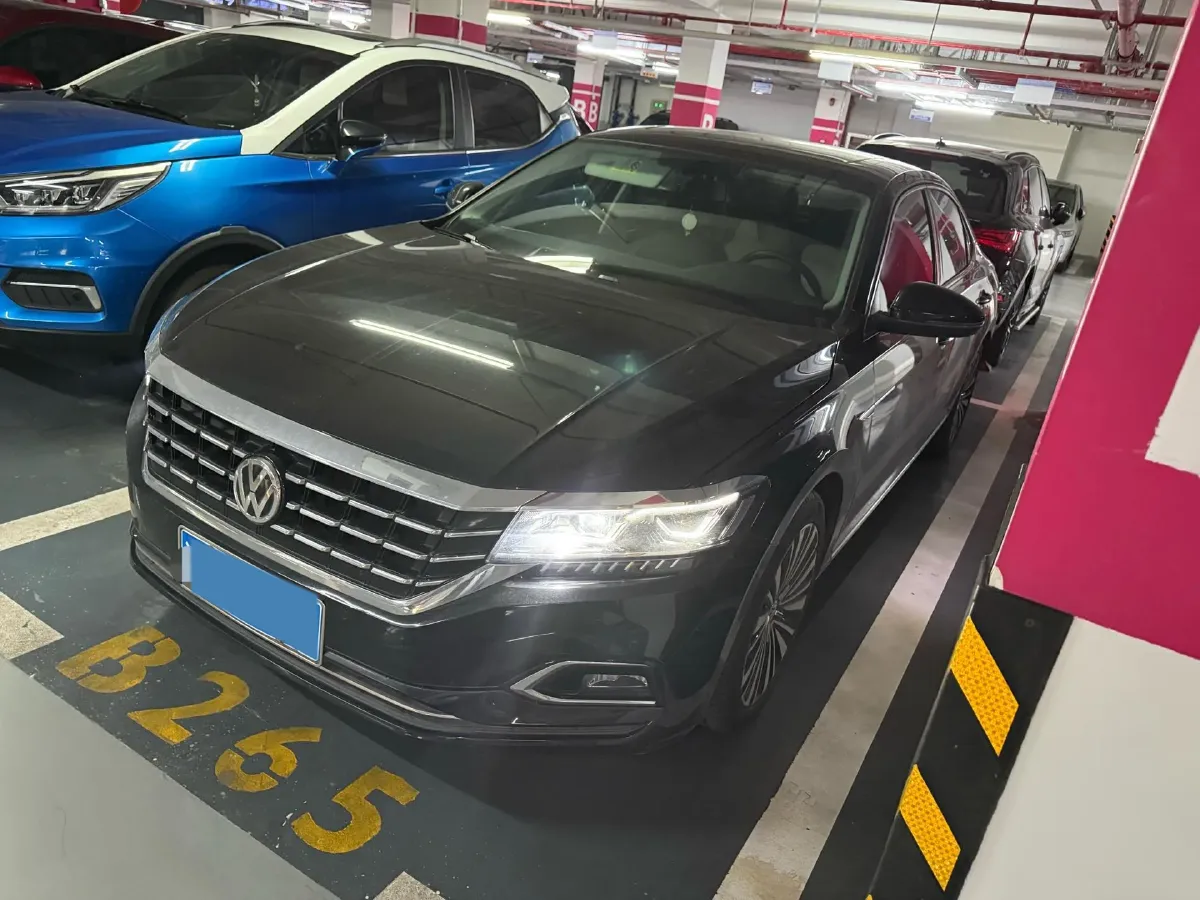 2020 Volkswagen Passat 2.0T 220HP L4 7DCT,autocango,china used car exporter,china ev exporter,chinese used car exporter,chinese used ev exporter
