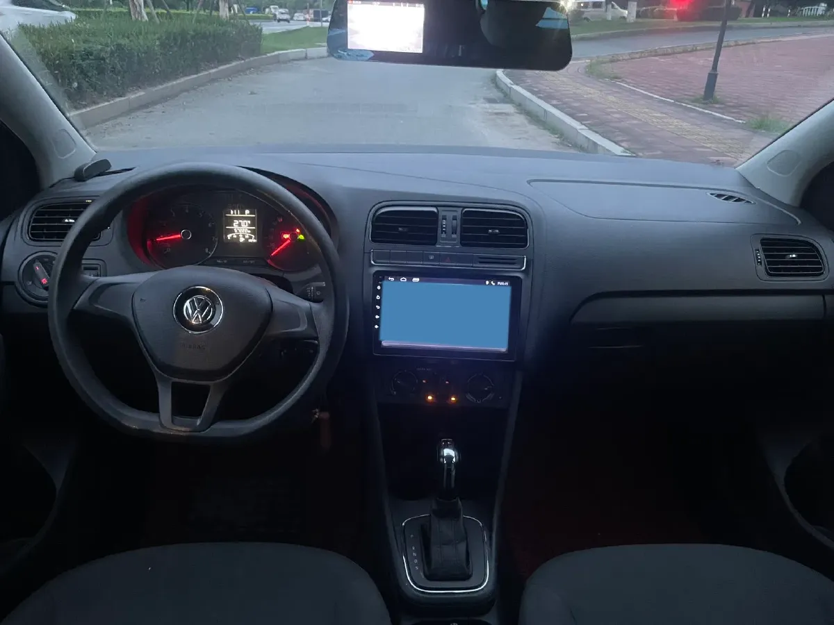 2016 Volkswagen Polo 1.4L 90HP L4 6AT,autocango,china used car exporter,china ev exporter,chinese used car exporter,chinese used ev exporter