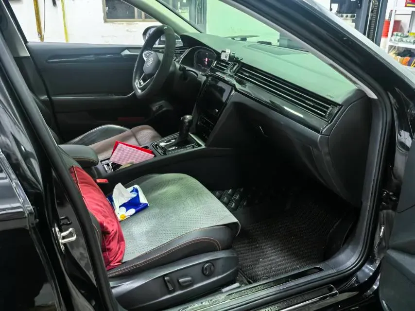 2021 Volkswagen Magotan 2.0T 186HP L4 7DCT,autocango,china used car exporter,china ev exporter,chinese used car exporter,chinese used ev exporter