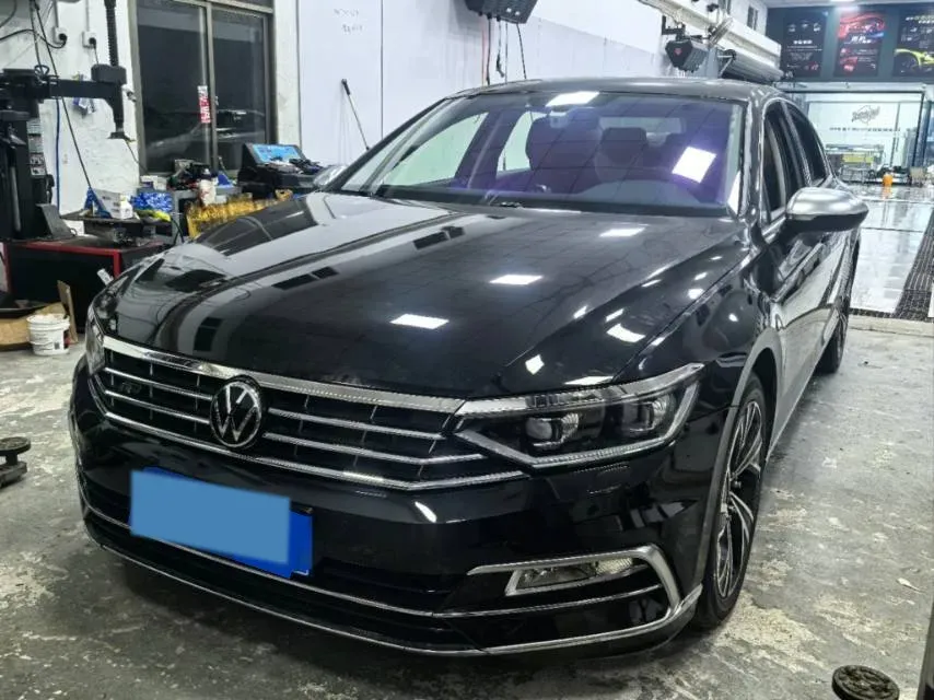 2021 Volkswagen Magotan 2.0T 186HP L4 7DCT,autocango,china used car exporter,china ev exporter,chinese used car exporter,chinese used ev exporter