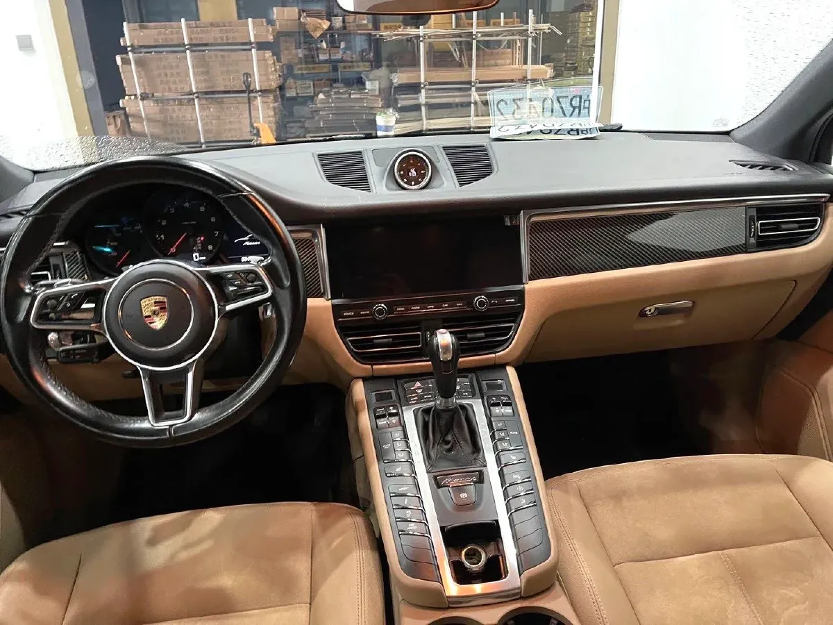 2018 Porsche Macan 2.0T 252HP L4 7DCT,autocango,china used car exporter,china ev exporter,chinese used car exporter,chinese used ev exporter