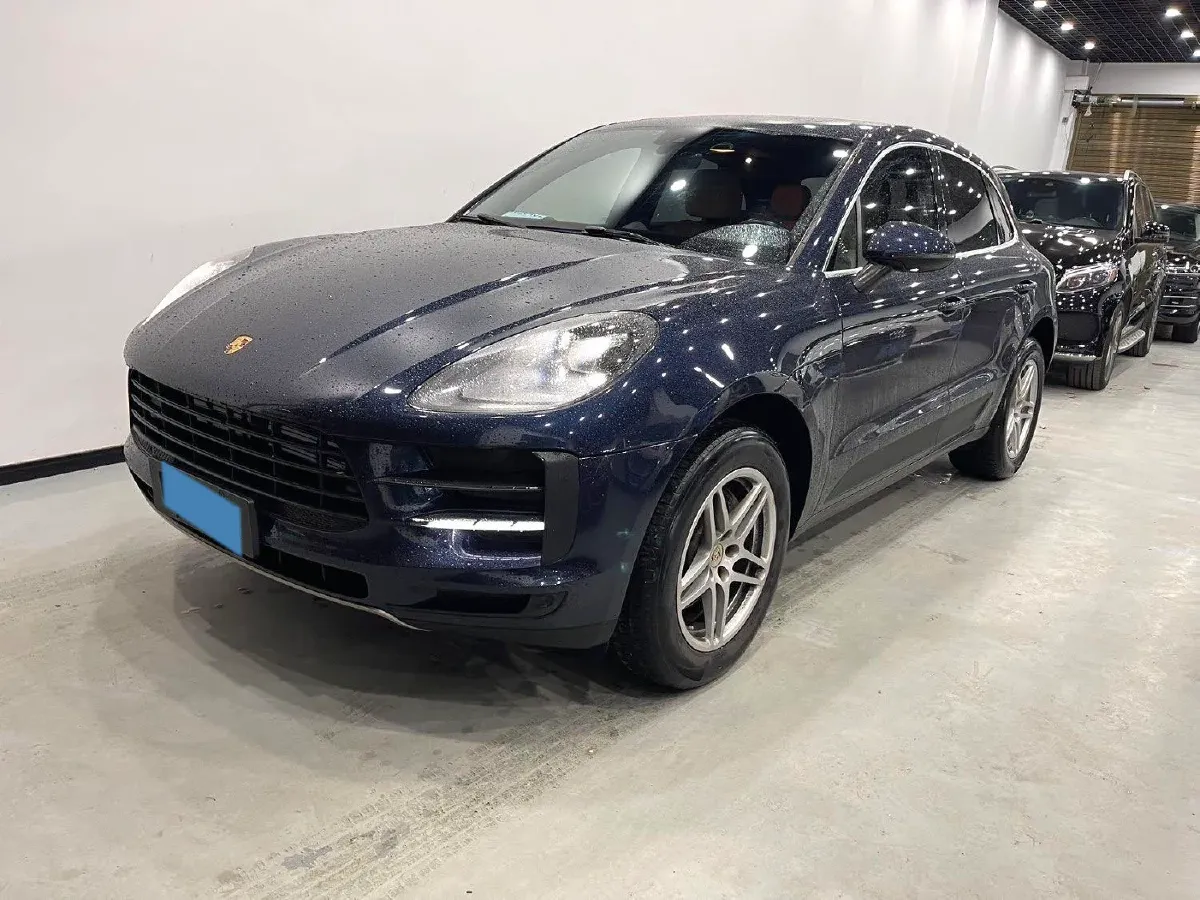 2018 Porsche Macan 2.0T 252HP L4 7DCT,autocango,china used car exporter,china ev exporter,chinese used car exporter,chinese used ev exporter