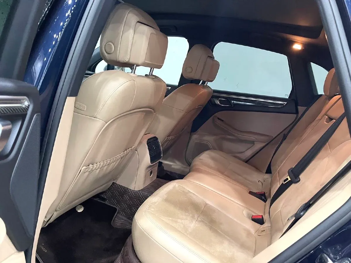 2018 Porsche Macan 2.0T 252HP L4 7DCT,autocango,china used car exporter,china ev exporter,chinese used car exporter,chinese used ev exporter