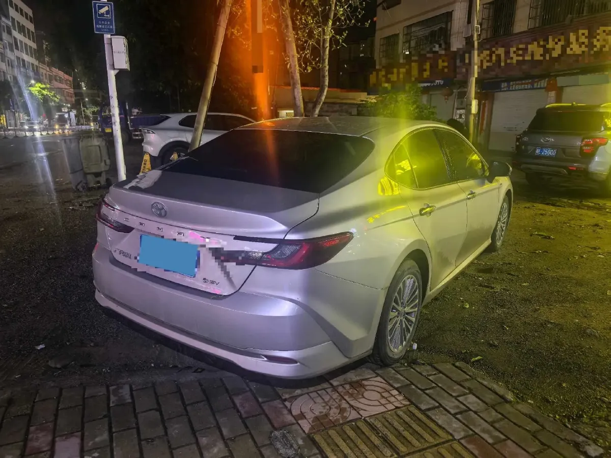 2024 Toyota Camry 2.0L 152HP L4 E-CVT Hybrid,autocango,china used car exporter,china ev exporter,chinese used car exporter,chinese used ev exporter