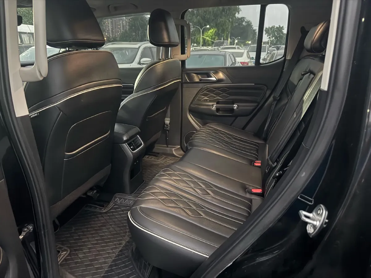 2021 Tank 300 2.0T 227HP L4 8AT,autocango,china used car exporter,china ev exporter,chinese used car exporter,chinese used ev exporter