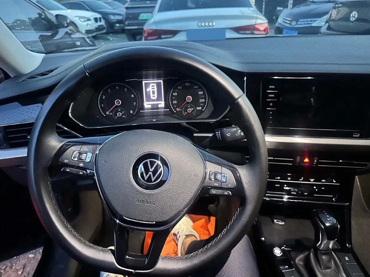 2021 Volkswagen Passat 2.0T 186HP L4 7DCT,autocango,china used car exporter,china ev exporter,chinese used car exporter,chinese used ev exporter
