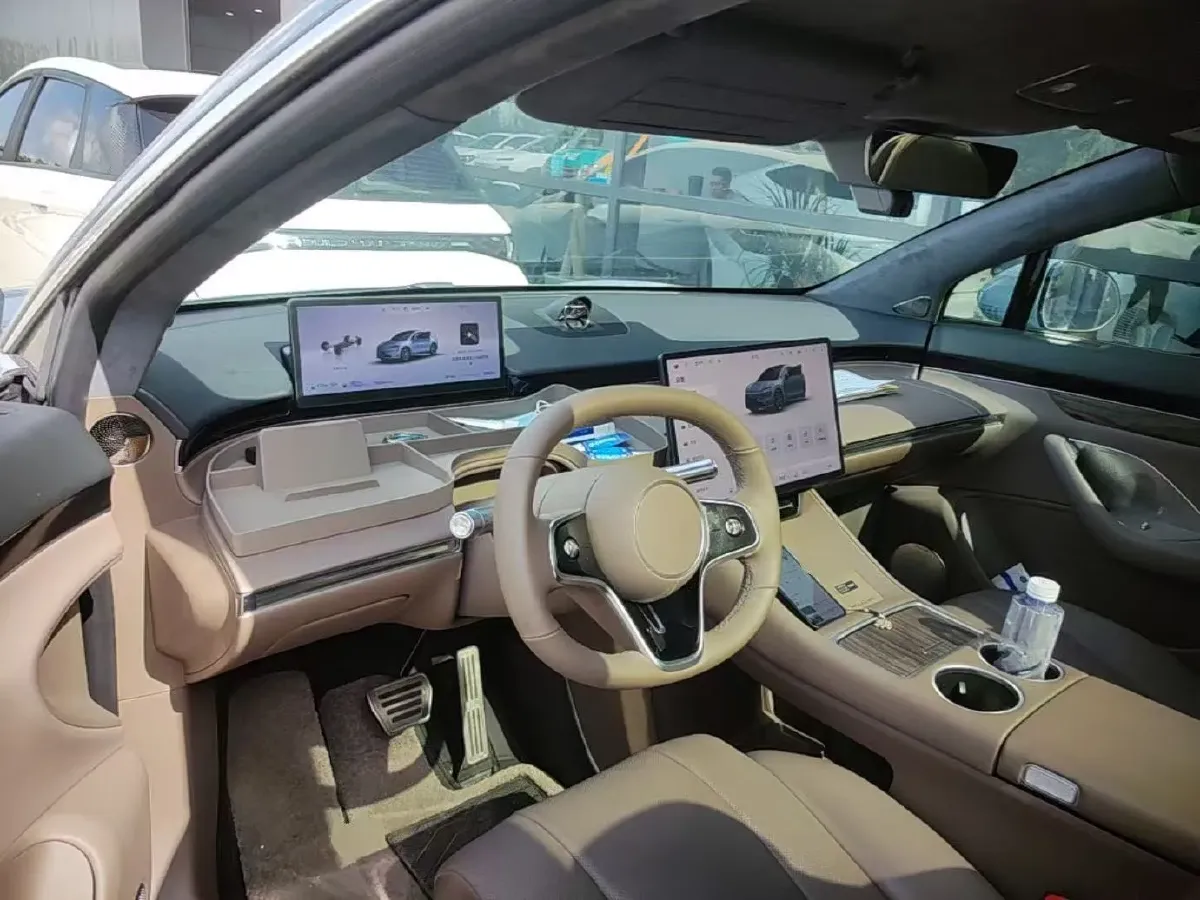 2025 Luxeed R7 REEV 156HP REEV 37KWH,autocango,china used car exporter,china ev exporter,chinese used car exporter,chinese used ev exporter