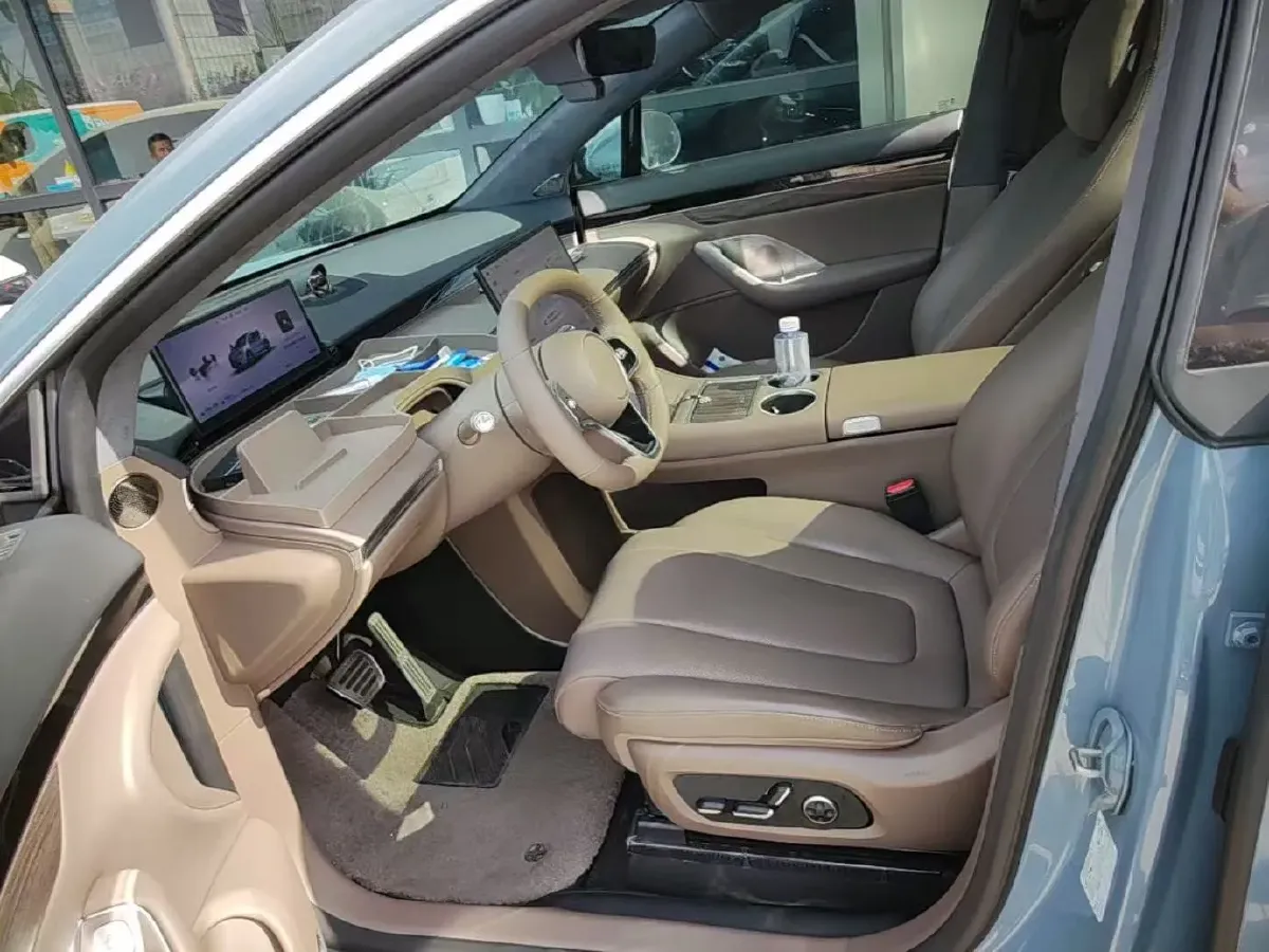 2025 Luxeed R7 REEV 156HP REEV 37KWH,autocango,china used car exporter,china ev exporter,chinese used car exporter,chinese used ev exporter