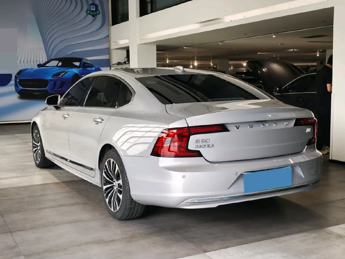 2023 Volvo S90 PHEV 2.0T 310HP L4 8AT PHEV 18.831KWH,autocango,china used car exporter,china ev exporter,chinese used car exporter,chinese used ev exporter