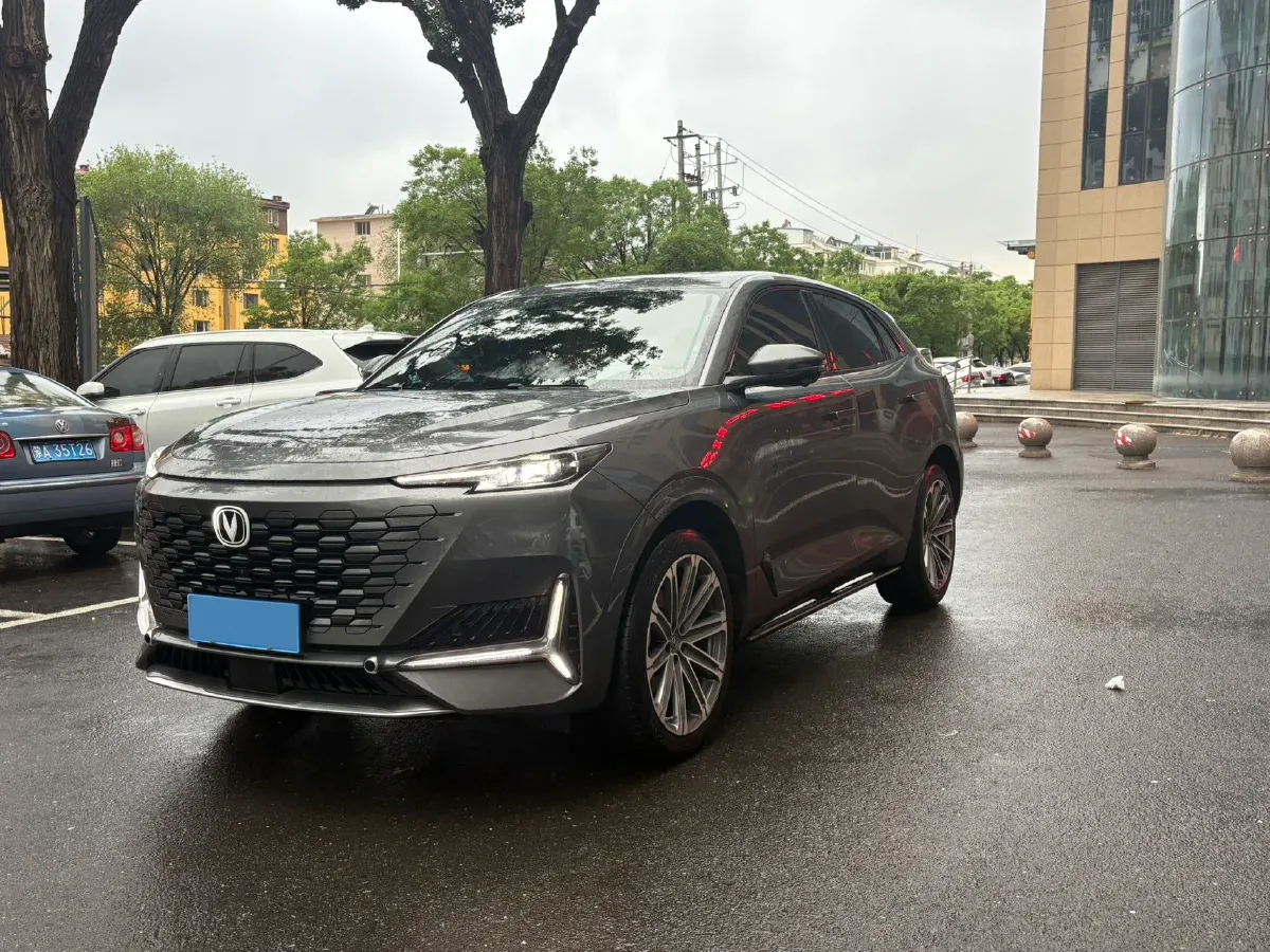 2021 ChangAn UNI-K 2.0T 233HP L4 8AT,autocango,china used car exporter,china ev exporter,chinese used car exporter,chinese used ev exporter
