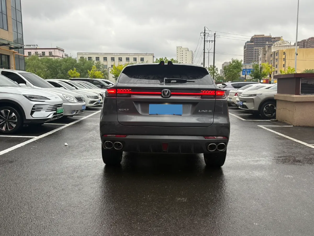 2021 ChangAn UNI-K 2.0T 233HP L4 8AT,autocango,china used car exporter,china ev exporter,chinese used car exporter,chinese used ev exporter
