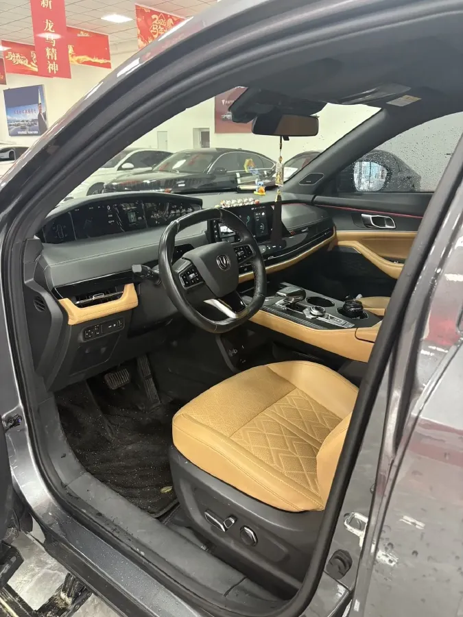 2021 ChangAn UNI-K 2.0T 233HP L4 8AT,autocango,china used car exporter,china ev exporter,chinese used car exporter,chinese used ev exporter
