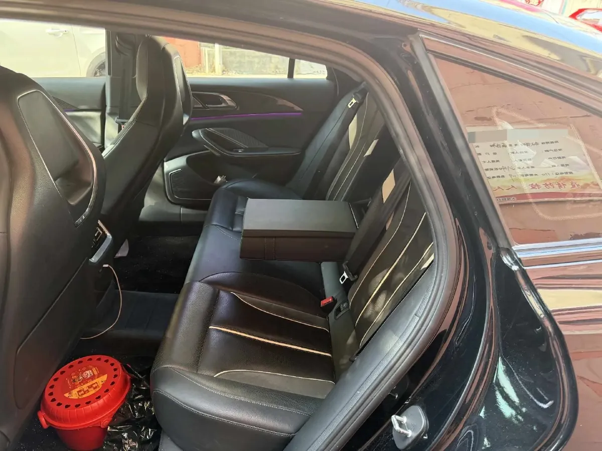 2024 HongQi H6 2.0T 252HP L4 8AT,autocango,china used car exporter,china ev exporter,chinese used car exporter,chinese used ev exporter