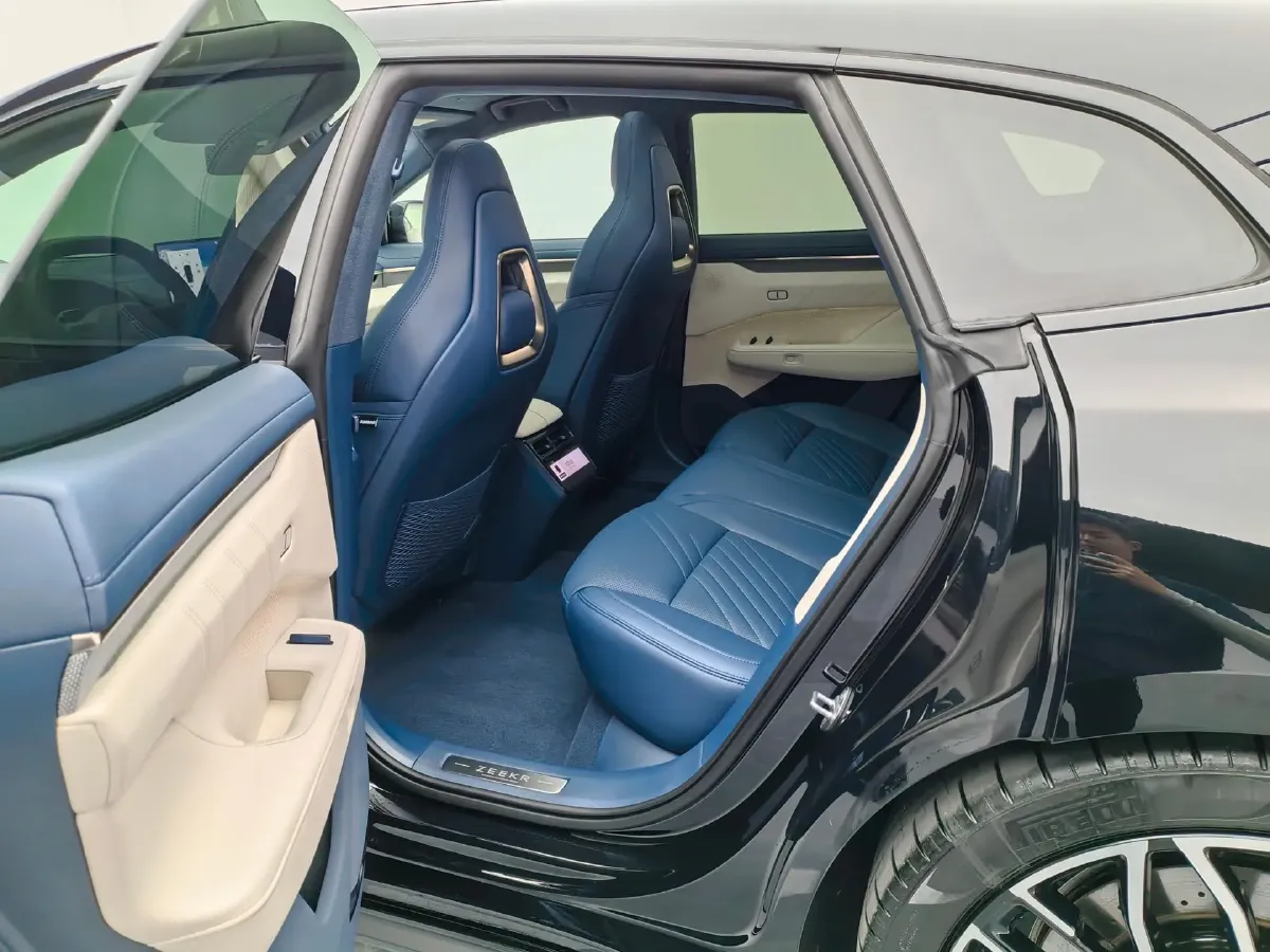 2025 Zeekr 001 BEV 100KWH,autocango,china used car exporter,china ev exporter,chinese used car exporter,chinese used ev exporter