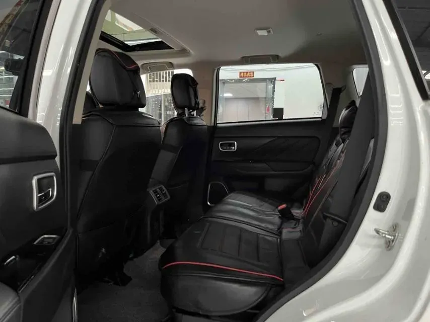 2019 Mitsubishi Outlander 2.0L 166HP L4 CVT,autocango,china used car exporter,china ev exporter,chinese used car exporter,chinese used ev exporter