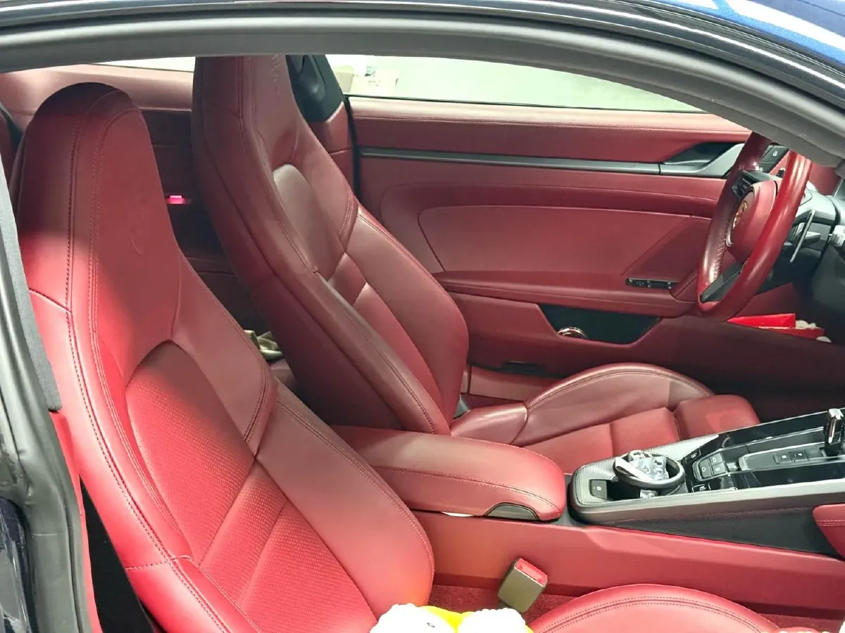 2022 Porsche 911 3.0T 385HP H6 8DCT,autocango,china used car exporter,china ev exporter,chinese used car exporter,chinese used ev exporter