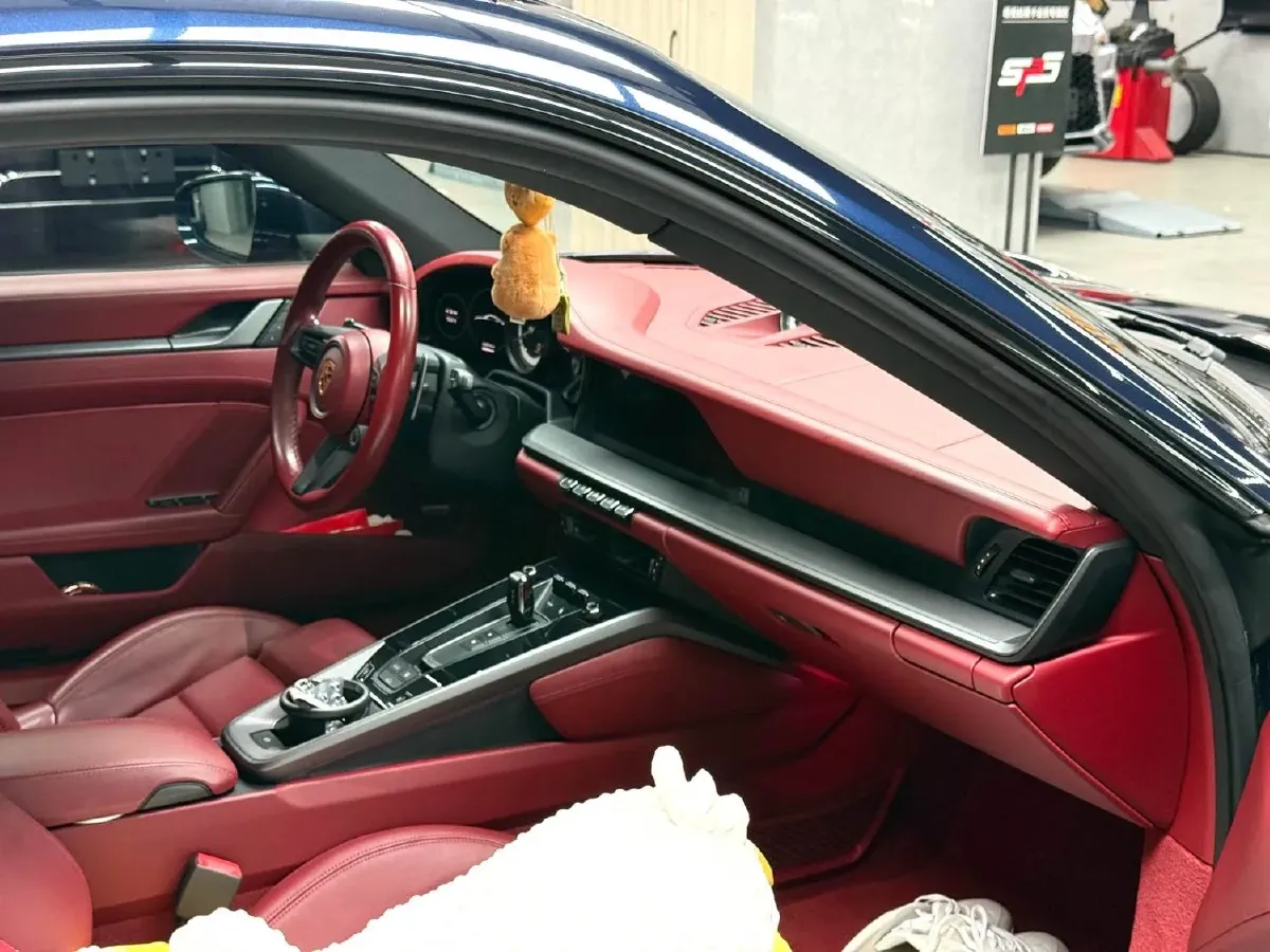 2022 Porsche 911 3.0T 385HP H6 8DCT,autocango,china used car exporter,china ev exporter,chinese used car exporter,chinese used ev exporter