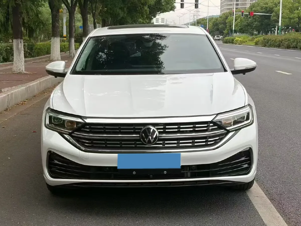 2024 Volkswagen Sagitar 1.5T 160HP L4 7DCT,autocango,china used car exporter,china ev exporter,chinese used car exporter,chinese used ev exporter