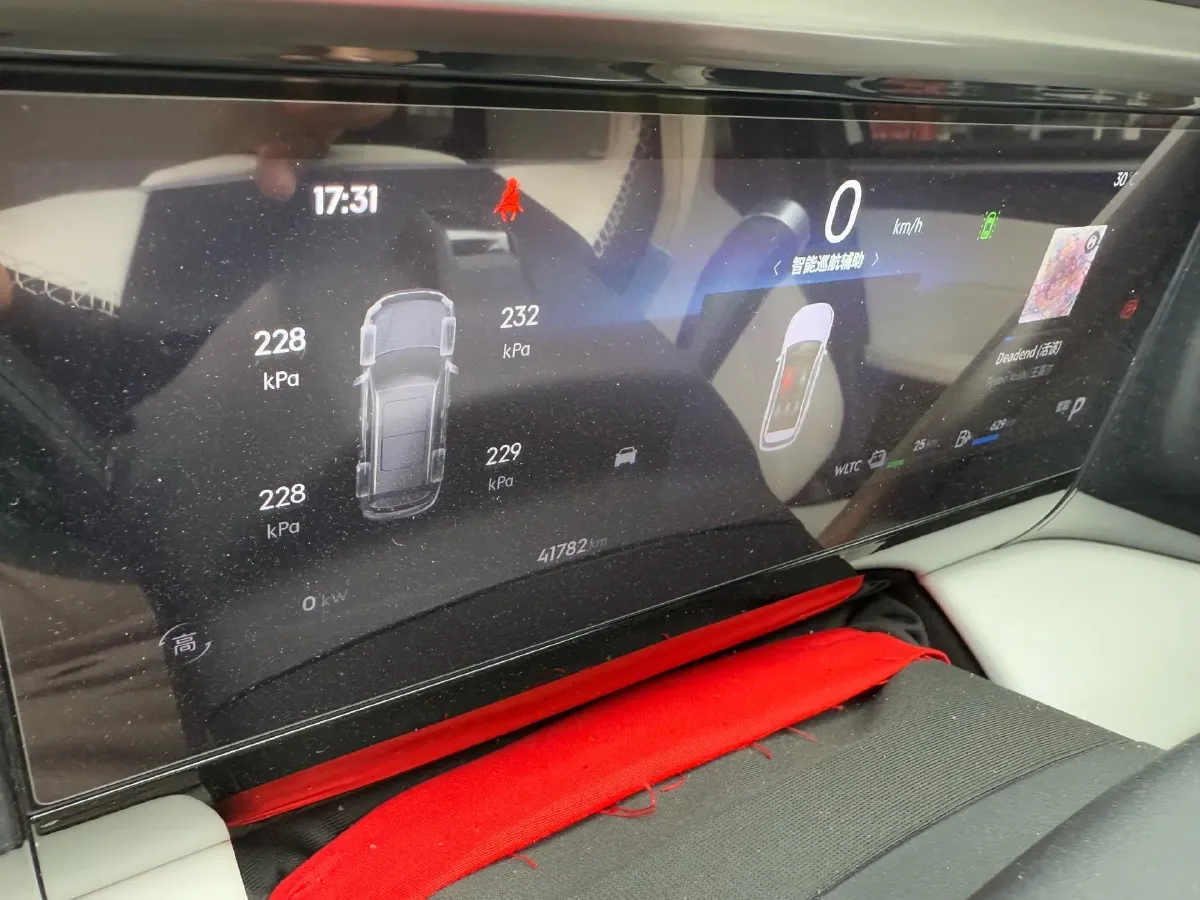 2023 Geely Galaxy L7 1.5T 163HP L4 3DHT PHEV 18.7KWH,autocango,china used car exporter,china ev exporter,chinese used car exporter,chinese used ev exporter