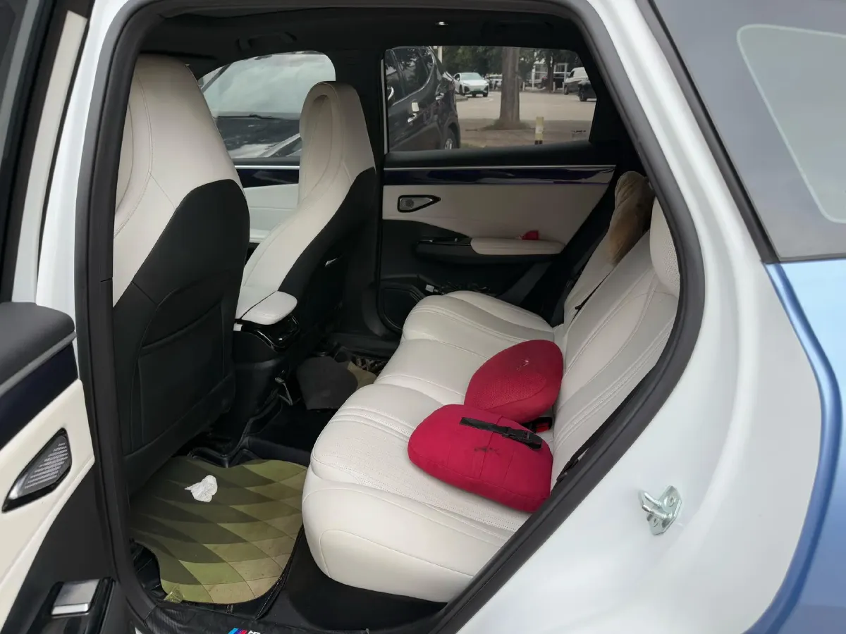2023 Geely Galaxy L7 1.5T 163HP L4 3DHT PHEV 18.7KWH,autocango,china used car exporter,china ev exporter,chinese used car exporter,chinese used ev exporter