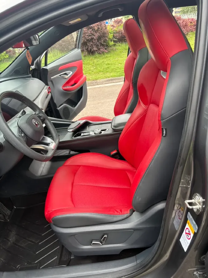 2020 ChangAn UNI-T 1.5T 180HP L4 7DCT,autocango,china used car exporter,china ev exporter,chinese used car exporter,chinese used ev exporter