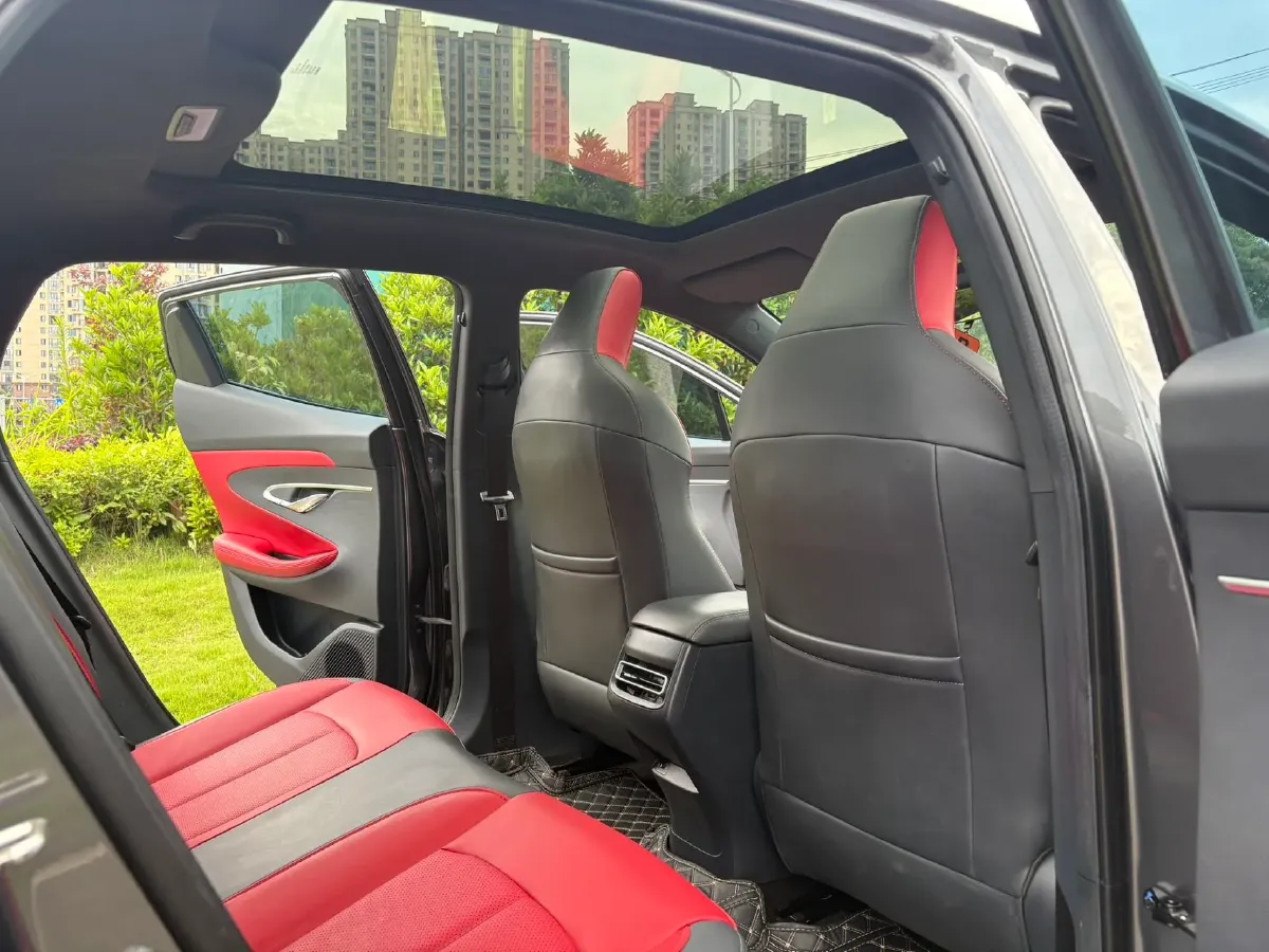 2020 ChangAn UNI-T 1.5T 180HP L4 7DCT,autocango,china used car exporter,china ev exporter,chinese used car exporter,chinese used ev exporter
