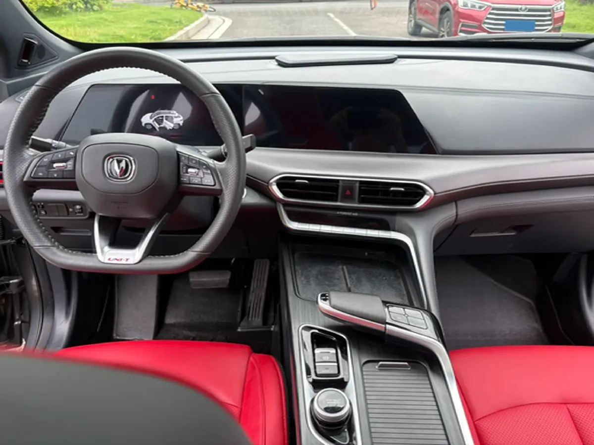2020 ChangAn UNI-T 1.5T 180HP L4 7DCT,autocango,china used car exporter,china ev exporter,chinese used car exporter,chinese used ev exporter