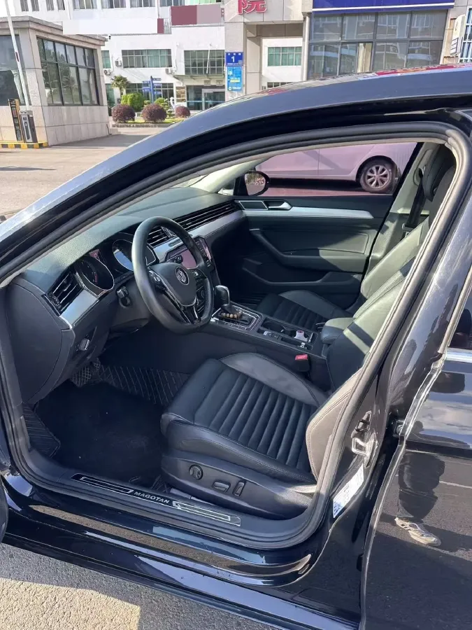 2019 Chevrolet Malibu XL 2.0T 241HP L4 9AT,autocango,china used car exporter,china ev exporter,chinese used car exporter,chinese used ev exporter