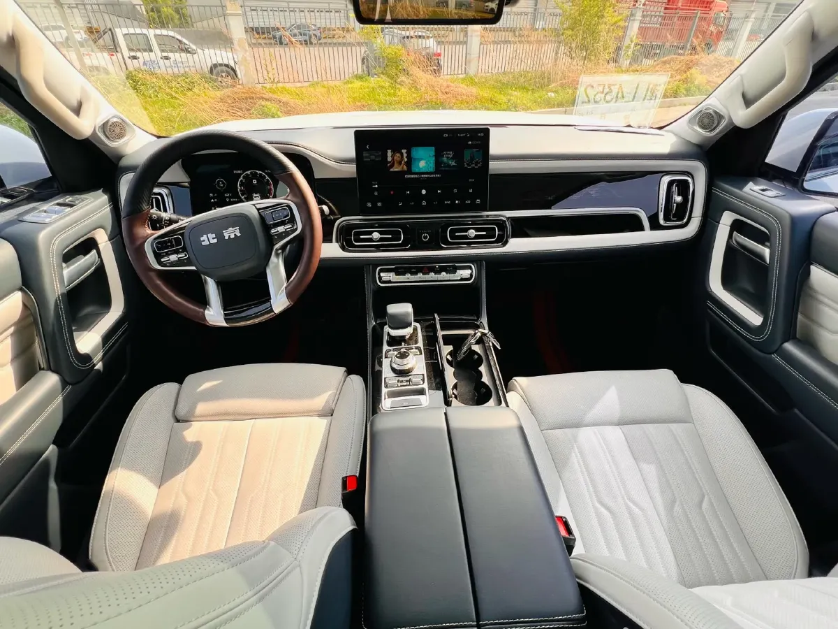 2022 Beijing BJ60 2.0T 267HP L4 8AT,autocango,china used car exporter,china ev exporter,chinese used car exporter,chinese used ev exporter