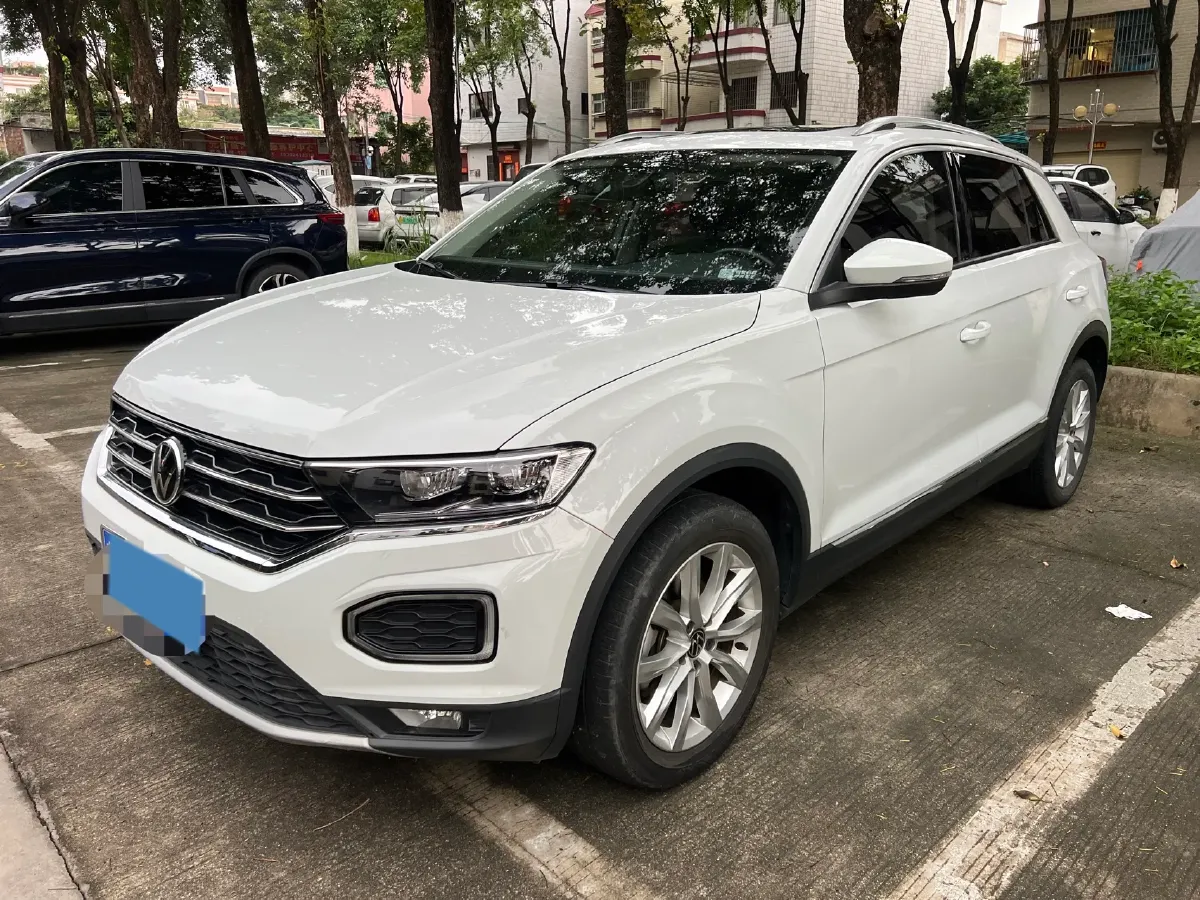 2022 Volkswagen T-Roc 1.4T 150HP L4 7DCT,autocango,china used car exporter,china ev exporter,chinese used car exporter,chinese used ev exporter