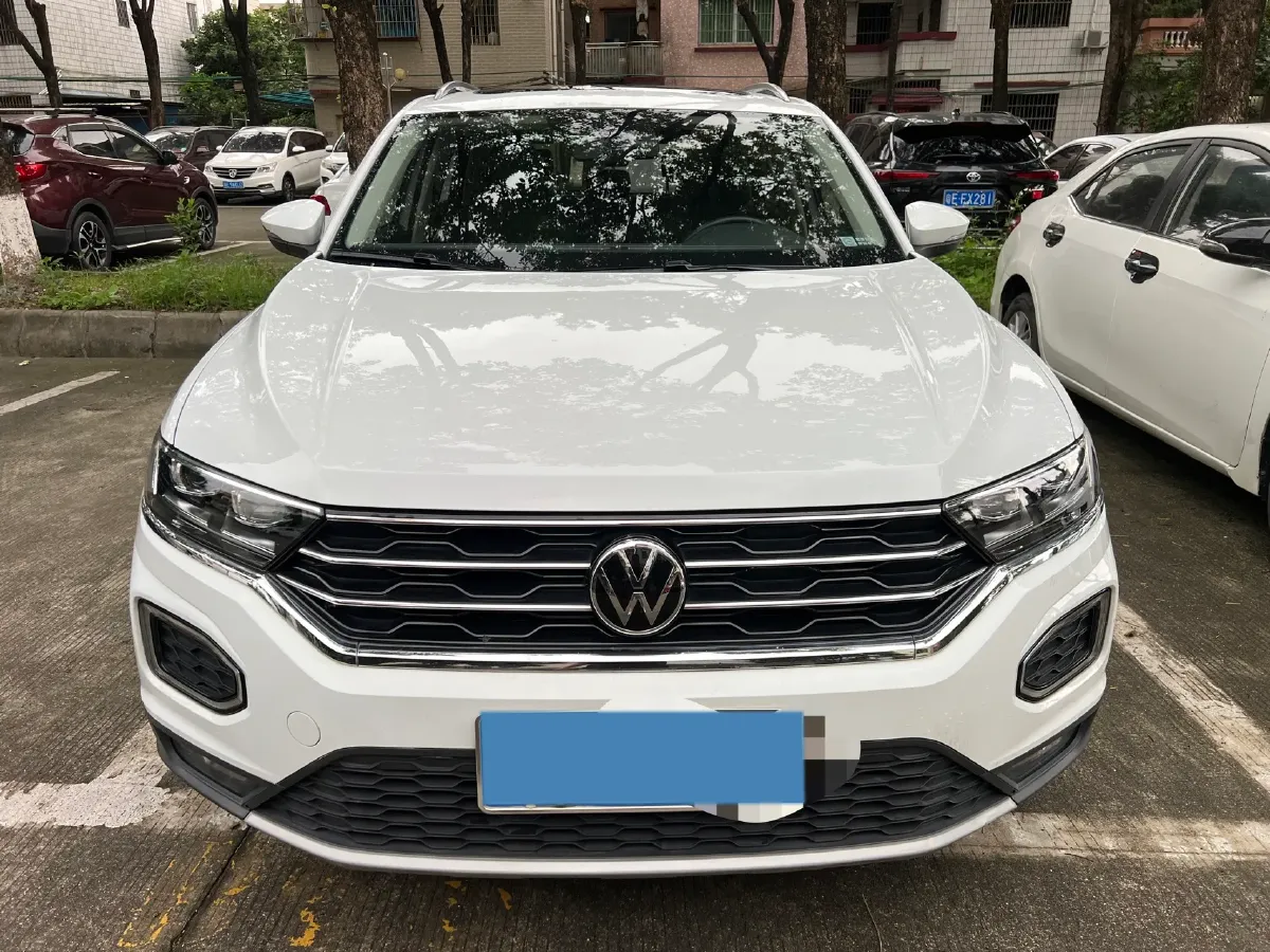 2022 Volkswagen T-Roc 1.4T 150HP L4 7DCT,autocango,china used car exporter,china ev exporter,chinese used car exporter,chinese used ev exporter