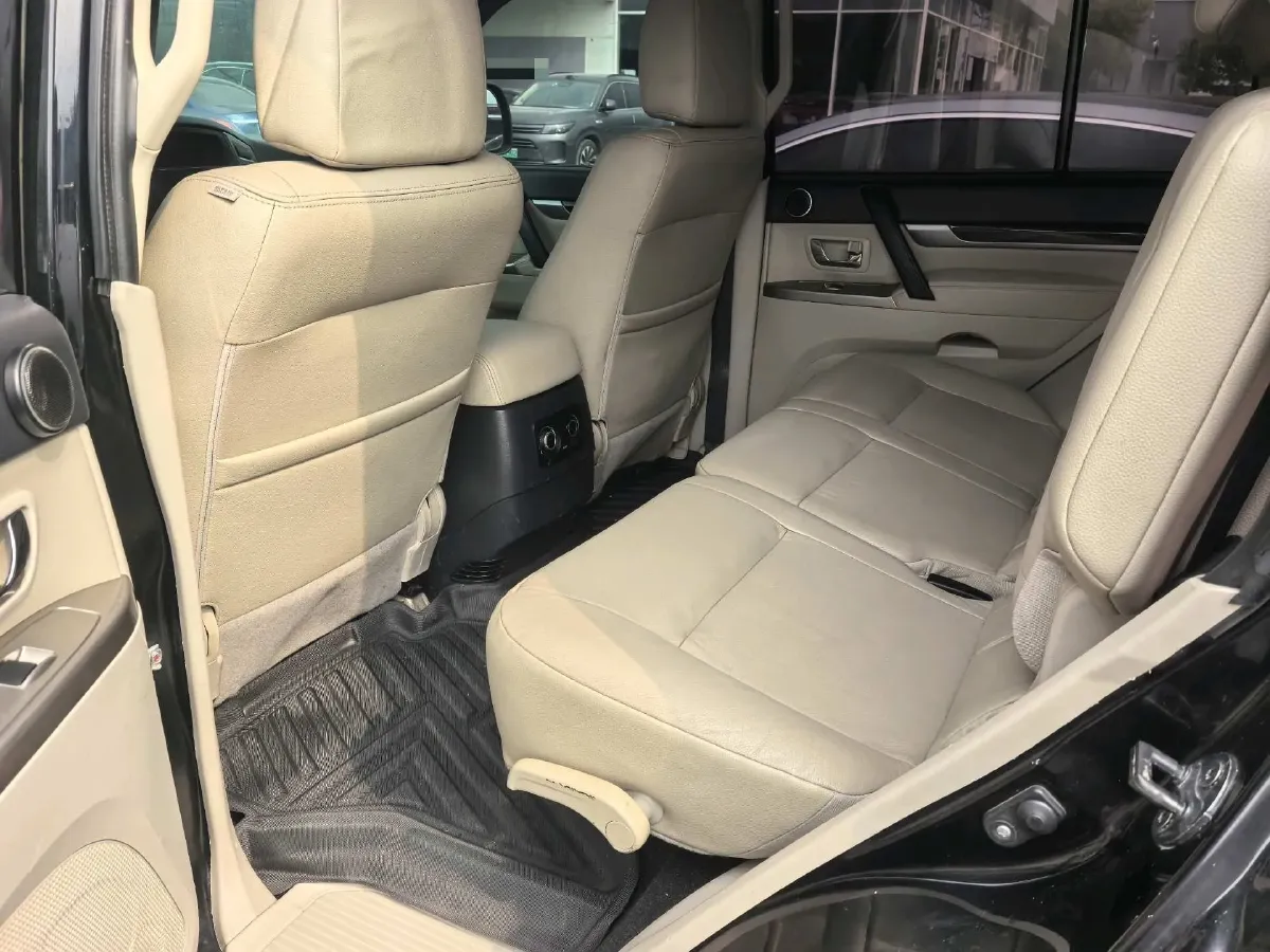 2017 Honda Jade 1.8L 141HP L4 5AT,autocango,china used car exporter,china ev exporter,chinese used car exporter,chinese used ev exporter