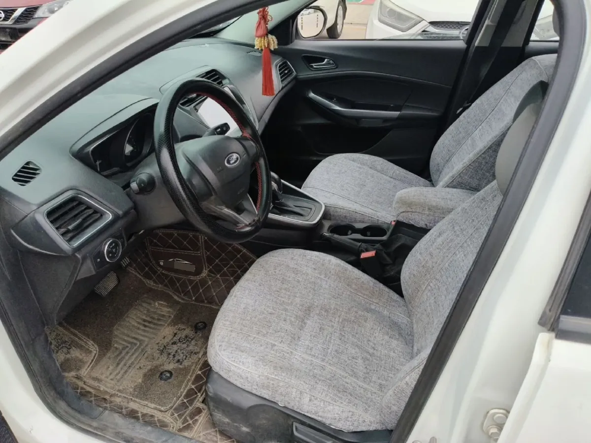2019 Ford Escort 1.5L 122HP L3 6AT,autocango,china used car exporter,china ev exporter,chinese used car exporter,chinese used ev exporter