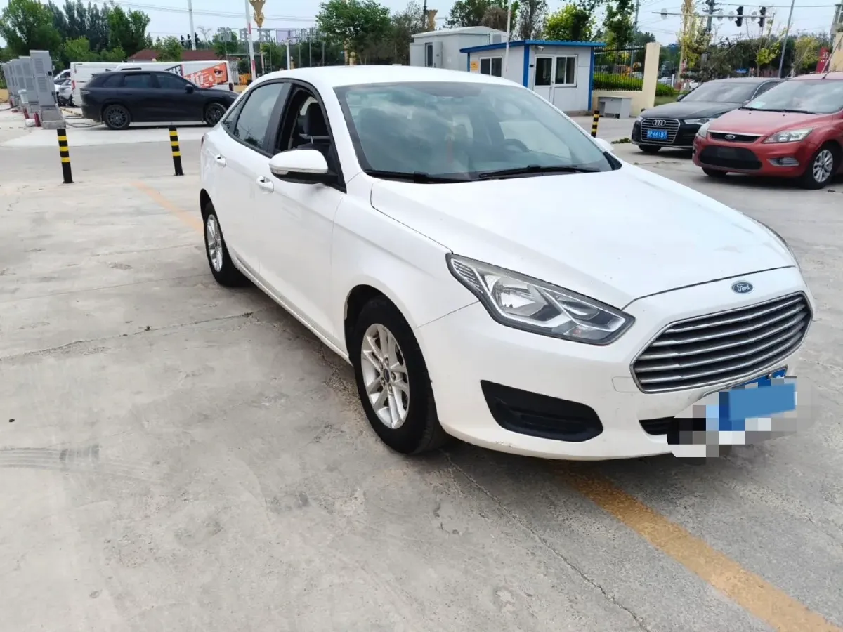 2019 Ford Escort 1.5L 122HP L3 6AT,autocango,china used car exporter,china ev exporter,chinese used car exporter,chinese used ev exporter