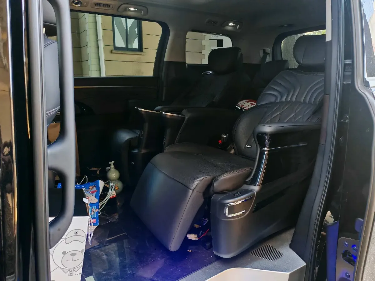 2024 GAC Trumpchi M8 2.0T 252HP L4 8AT,autocango,china used car exporter,china ev exporter,chinese used car exporter,chinese used ev exporter