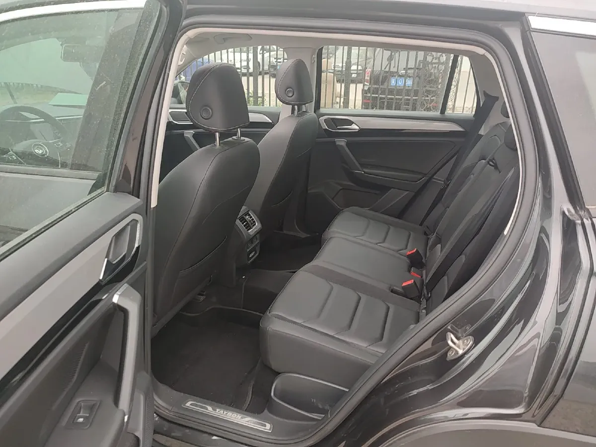2019 Volkswagen Tayron 2.0T 186HP L4 7DCT,autocango,china used car exporter,china ev exporter,chinese used car exporter,chinese used ev exporter