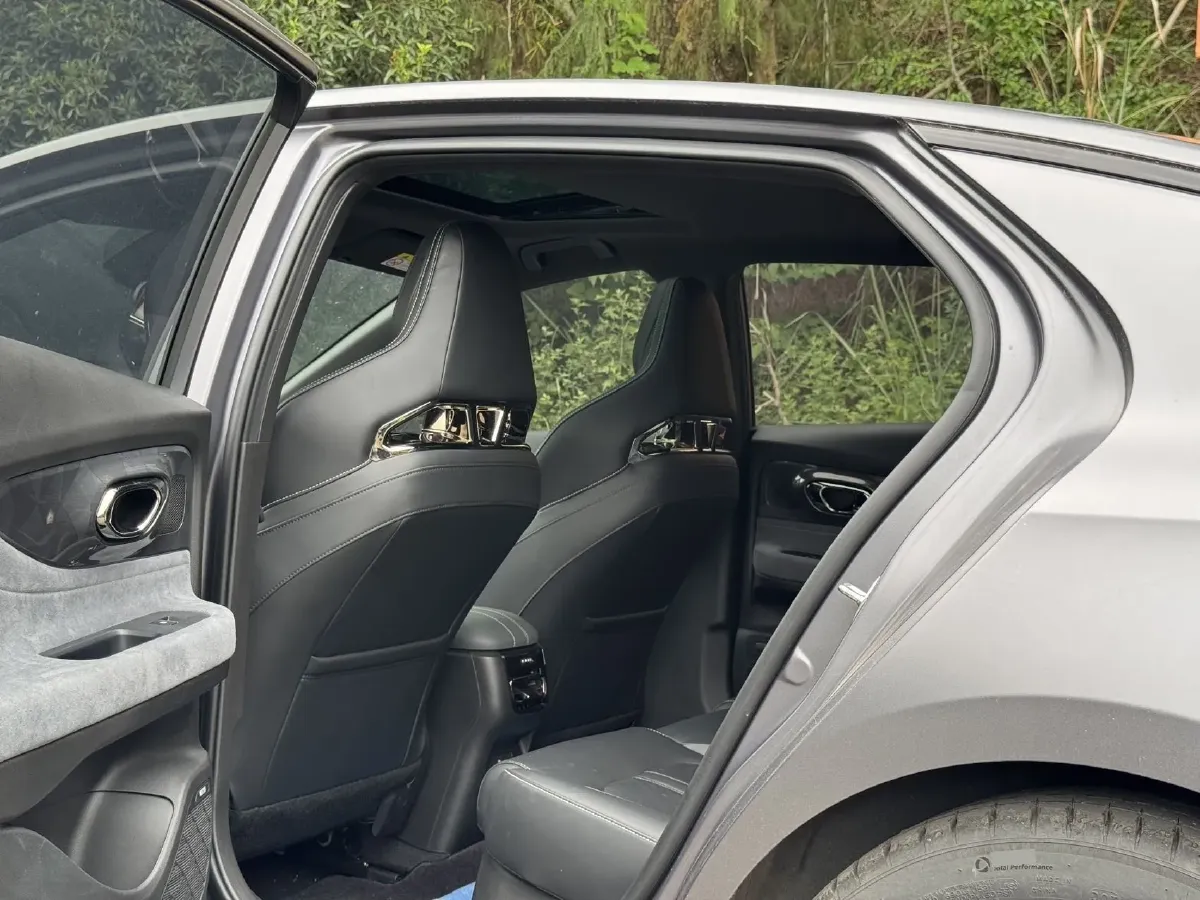 2024 GAC Trumpchi Empow 2.0T 265HP L4 8AT,autocango,china used car exporter,china ev exporter,chinese used car exporter,chinese used ev exporter