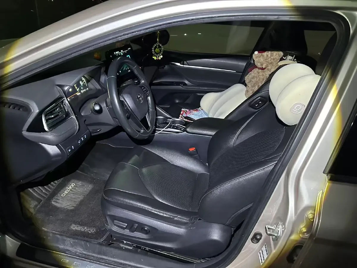 2021 Toyota Camry 2.5L 209HP L4 8AT,autocango,china used car exporter,china ev exporter,chinese used car exporter,chinese used ev exporter