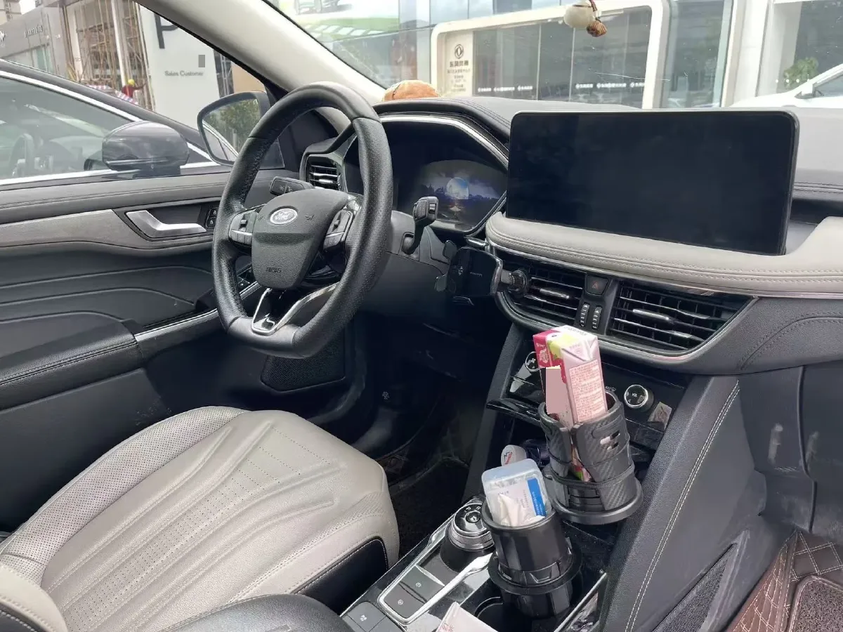 2020 Ford Escape 2.0T 248HP L4 8AT,autocango,china used car exporter,china ev exporter,chinese used car exporter,chinese used ev exporter