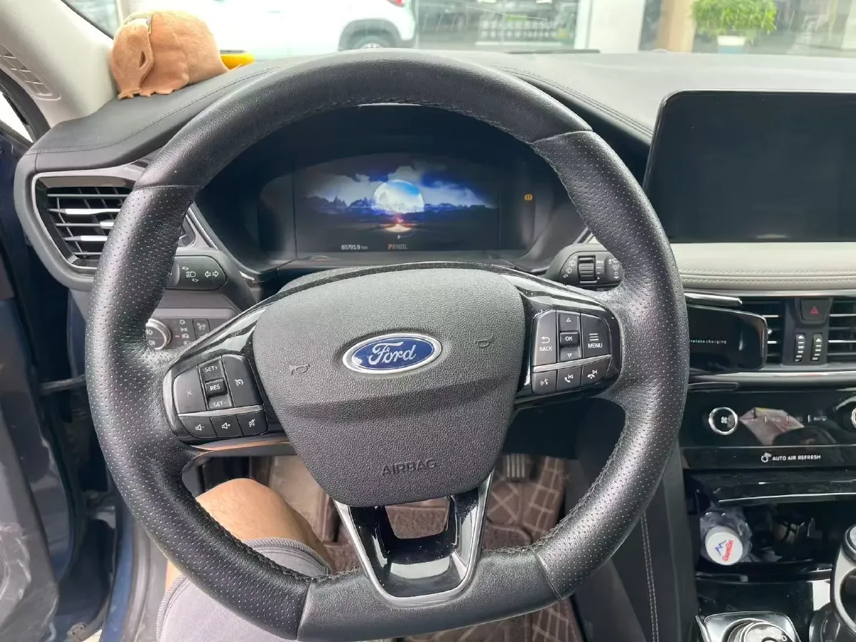 2020 Ford Escape 2.0T 248HP L4 8AT,autocango,china used car exporter,china ev exporter,chinese used car exporter,chinese used ev exporter