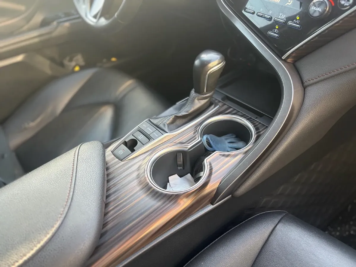 2018 Toyota Camry 2.5L 209HP L4 8AT,autocango,china used car exporter,china ev exporter,chinese used car exporter,chinese used ev exporter