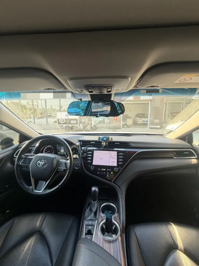 2018 Toyota Camry 2.5L 209HP L4 8AT,autocango,china used car exporter,china ev exporter,chinese used car exporter,chinese used ev exporter