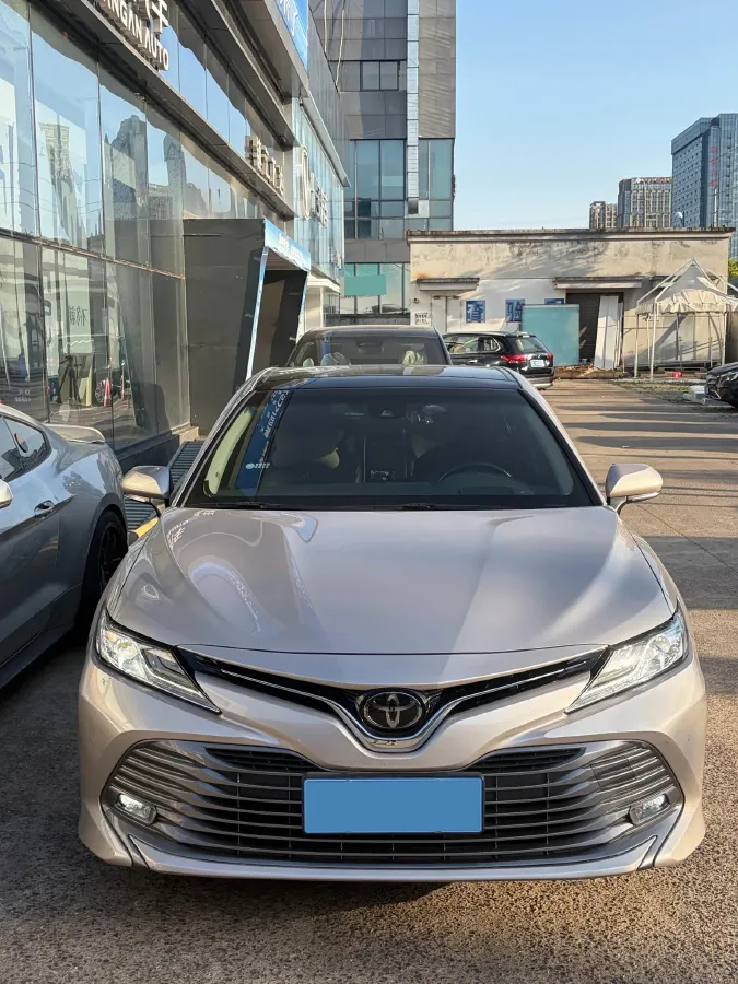 2018 Toyota Camry 2.5L 209HP L4 8AT,autocango,china used car exporter,china ev exporter,chinese used car exporter,chinese used ev exporter