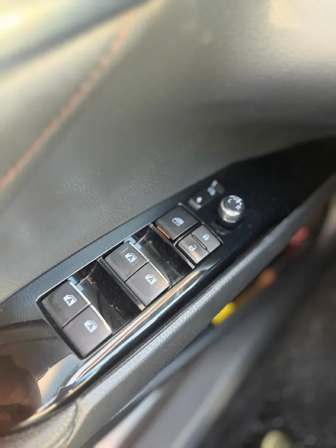 2018 Toyota Camry 2.5L 209HP L4 8AT,autocango,china used car exporter,china ev exporter,chinese used car exporter,chinese used ev exporter