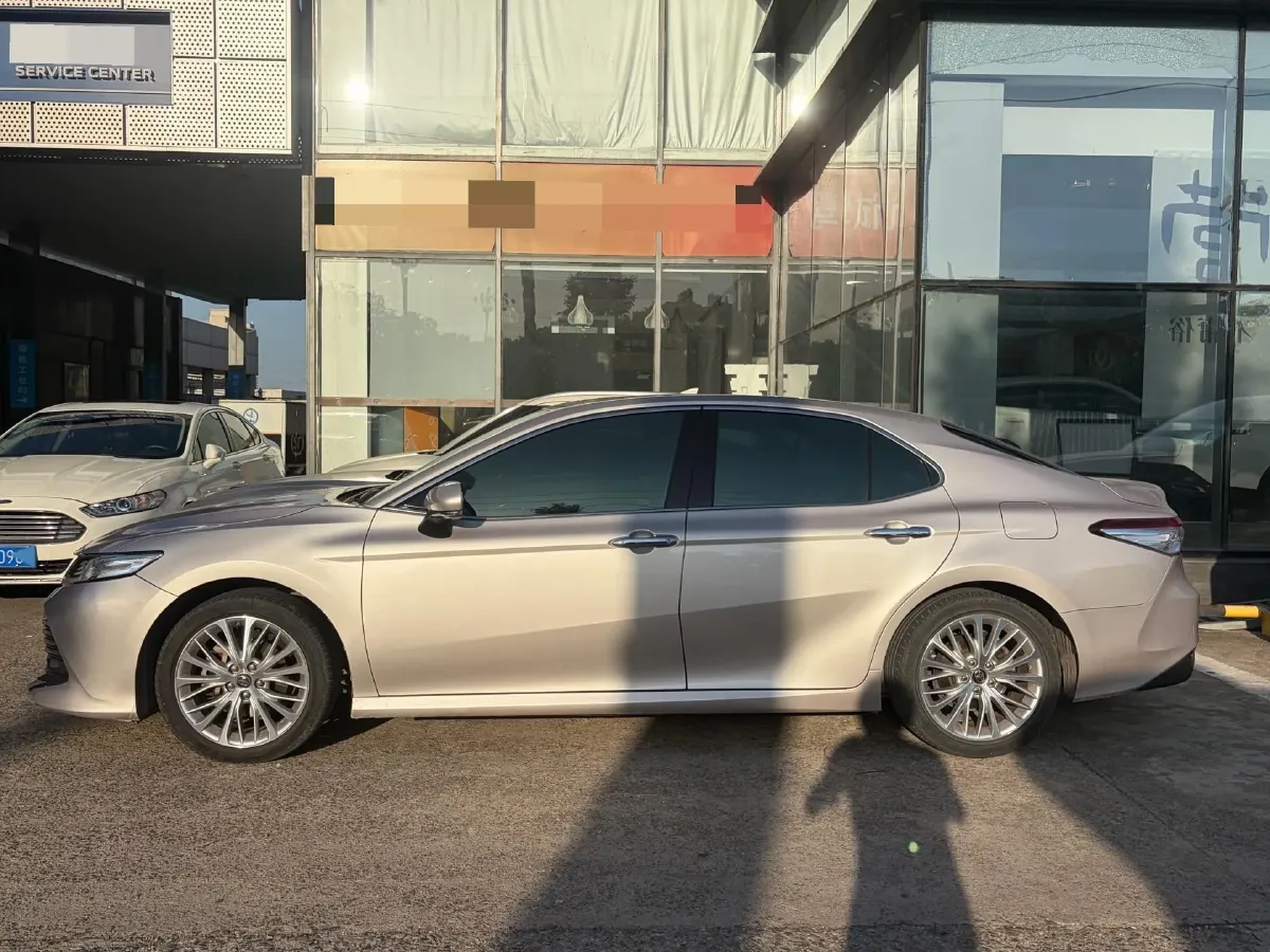 2018 Toyota Camry 2.5L 209HP L4 8AT,autocango,china used car exporter,china ev exporter,chinese used car exporter,chinese used ev exporter