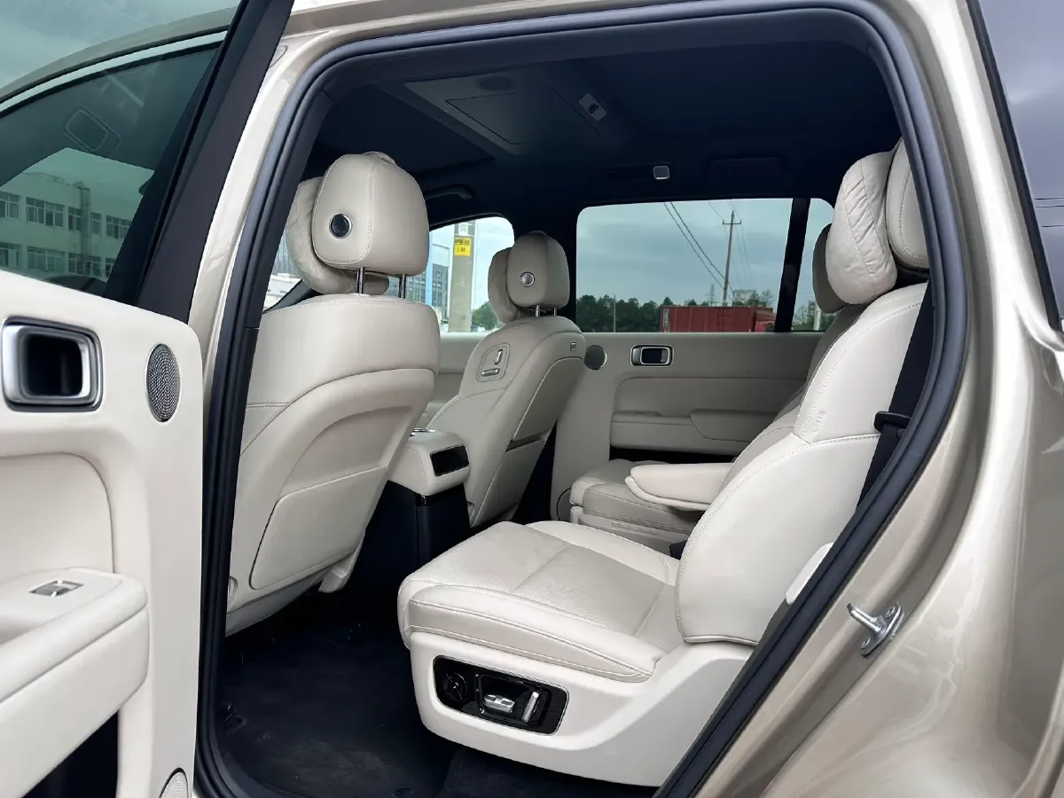 2024 Li L9 Range Extended 154HP REEV 52.3KWH,autocango,china used car exporter,china ev exporter,chinese used car exporter,chinese used ev exporter