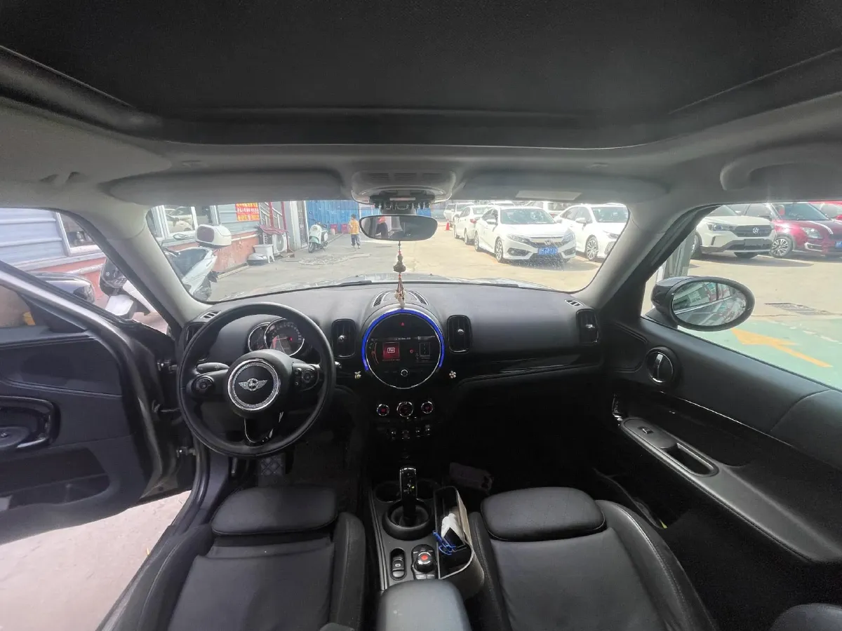 2020 MINI COUNTRYMAN 2.0T 192HP L4 7DCT,autocango,china used car exporter,china ev exporter,chinese used car exporter,chinese used ev exporter