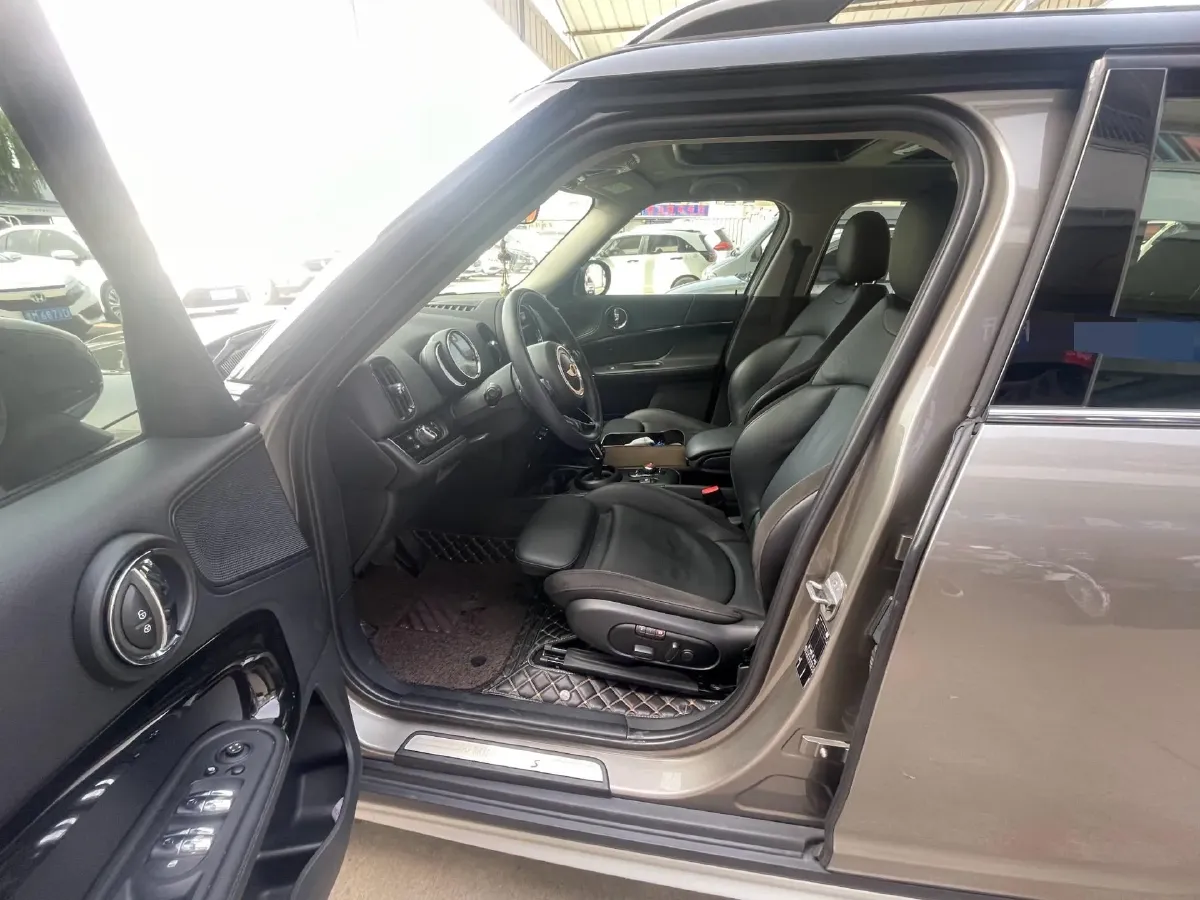 2020 MINI COUNTRYMAN 2.0T 192HP L4 7DCT,autocango,china used car exporter,china ev exporter,chinese used car exporter,chinese used ev exporter