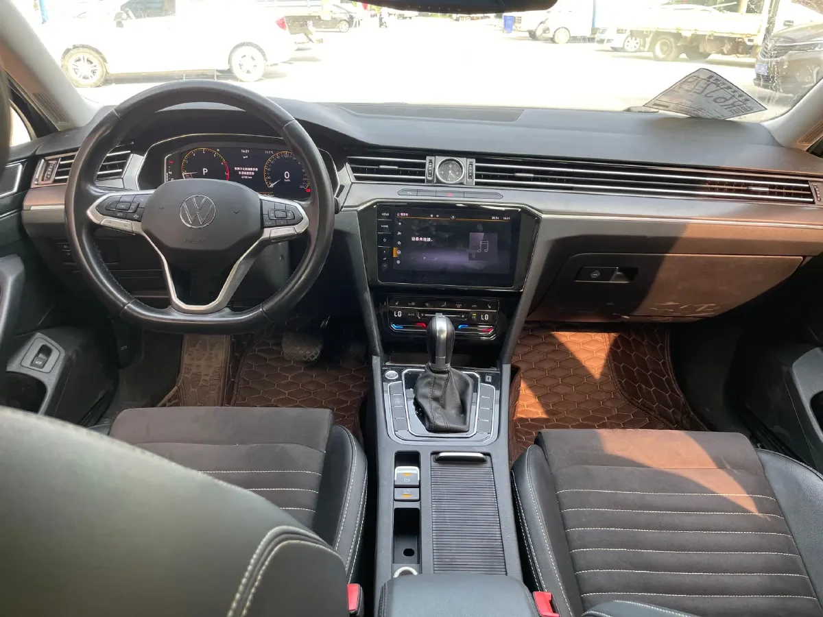 2020 Volkswagen Magotan 2.0T 186HP L4 7DCT,autocango,china used car exporter,china ev exporter,chinese used car exporter,chinese used ev exporter