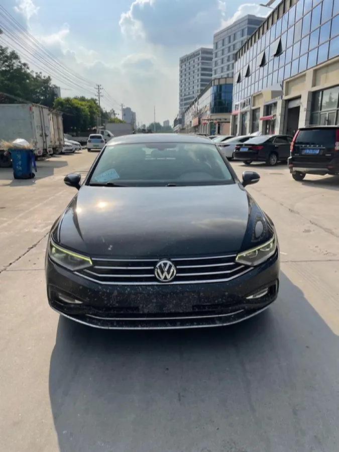 2020 Volkswagen Magotan 2.0T 186HP L4 7DCT,autocango,china used car exporter,china ev exporter,chinese used car exporter,chinese used ev exporter